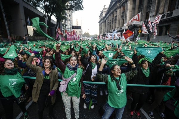 Argentine : la lutte continue. Une province suspend l'application de la loi IVG 