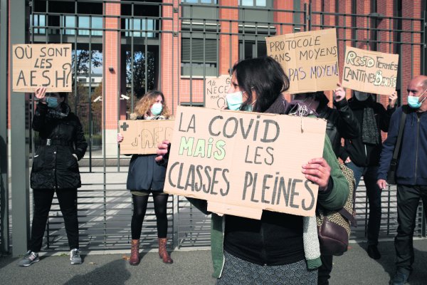 Au lycée Blaise Cendrars (93), des enseignants en droit de retrait face à la flambée des contaminations