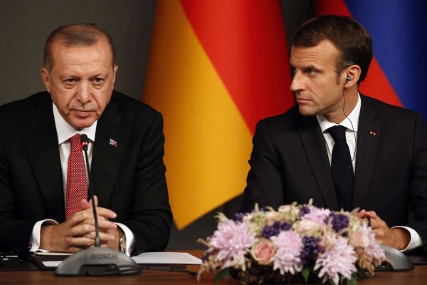 Avant les élections de 2022, Macron agite l'épouvantail de « l'ingérence Turque »