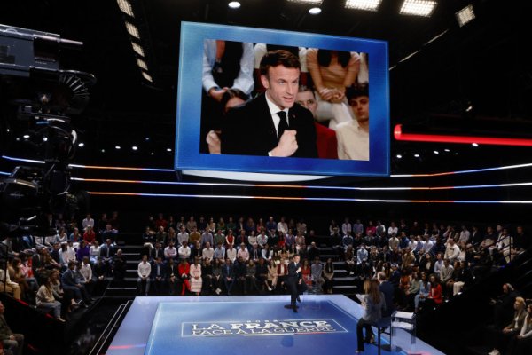 Emission taillée pour Macron, exclusion de candidats : début de campagne anti-démocratique sur TF1
