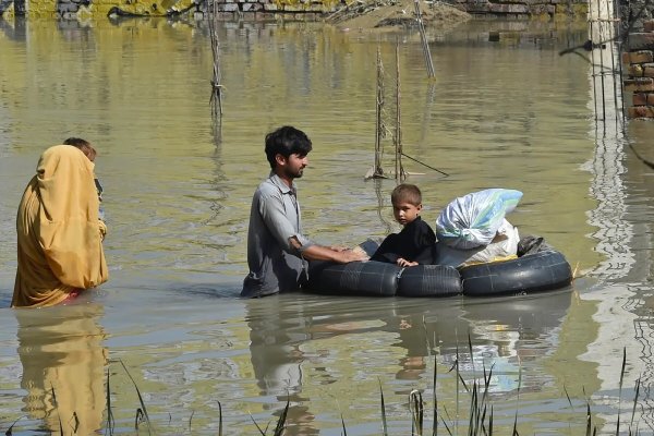 Crise climatique meutrière : au moins 1136 morts dans des inondations au Pakistan