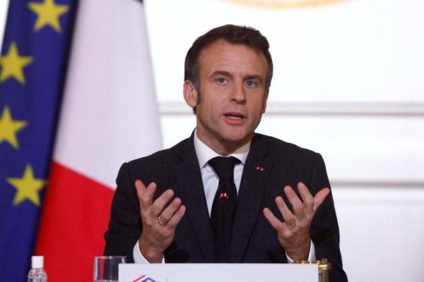 Retraites : Macron temporise, les directions syndicales doivent proposer un plan de bataille !
