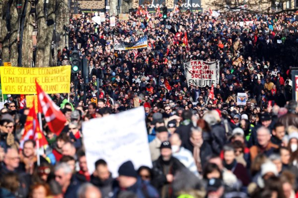 11 février : une mobilisation massive, mais pour gagner il faudra bloquer l'économie