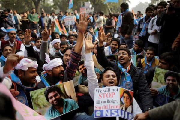 Suicide d'un étudiant dalit et discriminations de caste dans les universités indiennes. Entretien avec Dalel Benbabaali