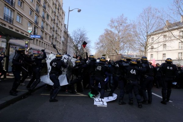 5 avril : moins de manifestants, mais la jeunesse démontre toute sa force face à une répression grandissante 