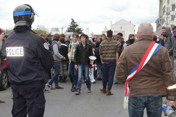 Saint-Brieuc. Les flics s'acharnent sur les jeunes après une manif réussie