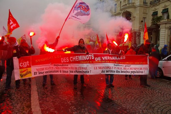 Motion de l'AG des syndiqués CGT de la gare de Versailles : la CGT ne doit pas signer l'accord !