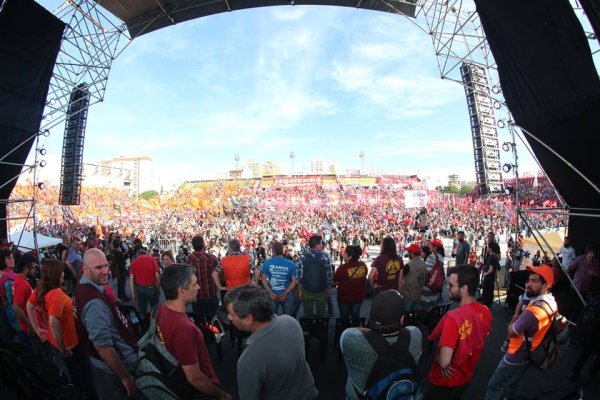 20.000 camarades au meeting du FIT à Buenos Aires