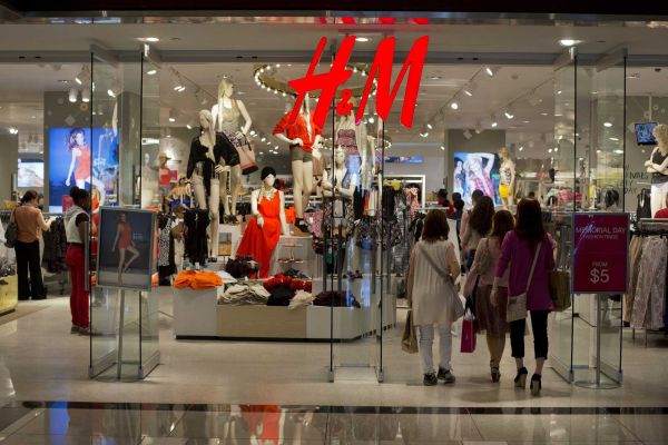 H&M. 60 tonnes de vêtements invendus brûlés depuis 2013