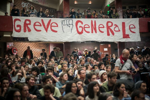 Université Paris 1 : 800 personnes en Assemblée Générale votent la grève reconductible