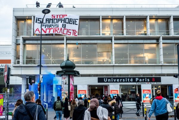 « Paris 8 anti-raciste » : matinée d'action du NPA Jeunes contre l'islamophobie