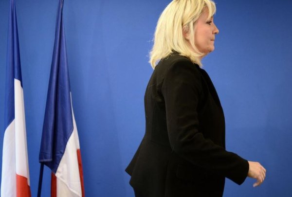 Marine Le Pen : un détournement scandaleux du referendum grec 