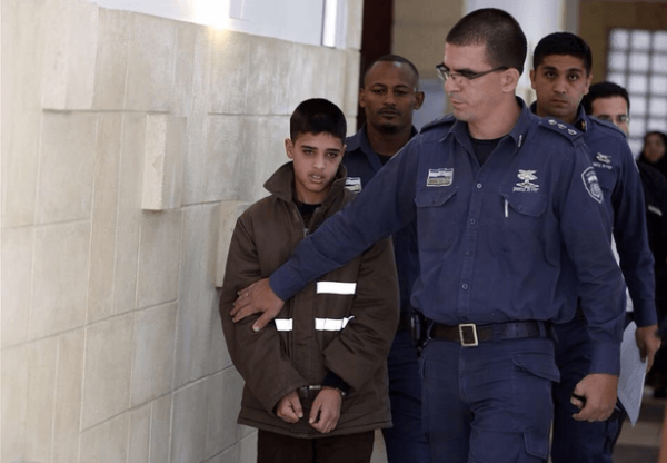 Ahmed, un palestinien de 13 ans, brutalisé lors d'un interrogatoire par la police israélienne
