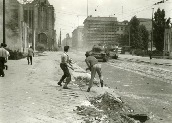 Berlin Est, 17 juin 1953. « Ce ne sont pas vous les vrais communistes, c'est nous ! »