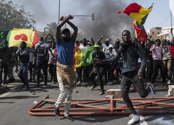Sénégal. La plus importante mobilisation de ces dernières décennies lance un défi à la Françafrique