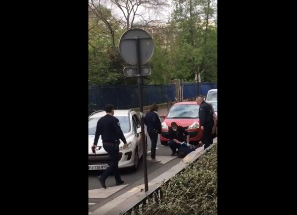 VIDEO. Violences policières à Paris 13ème. Une femme maintenue au sol malgré ses cris 
