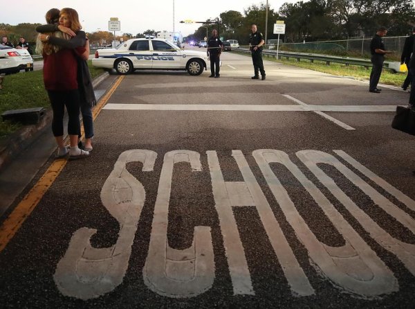 La fusillade du lycée de Parkland vient s'ajouter à la longue liste des tueries scolaires aux États-Unis