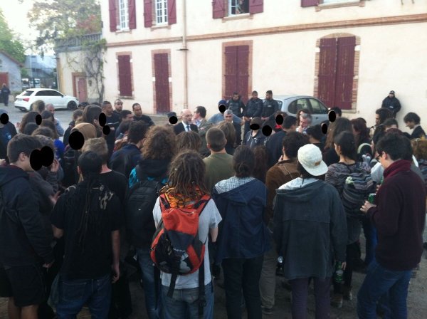 Les bureaux de la présidence de Toulouse le Mirail occupés par les étudiants !