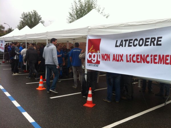 250 ouvriers devant Latécoère contre leur PSE !