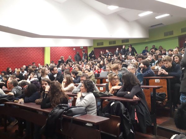 400 étudiants et professeurs réunis à Paris 1 contre la sélection