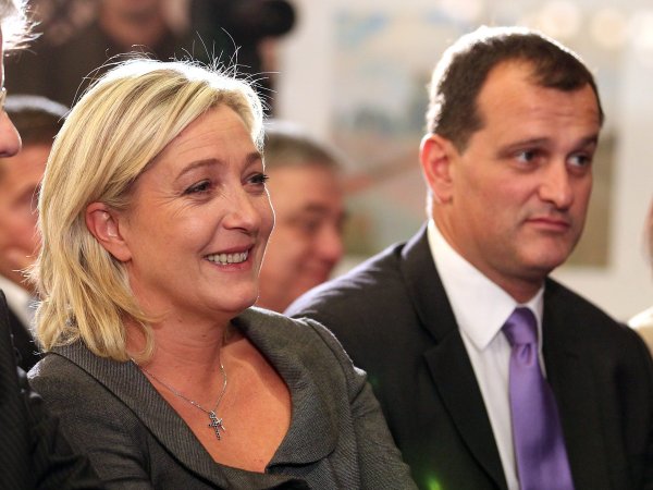 Le FN du côté des cheminots ? Le Pen et Aliot en croisade contre la « gréviculture »