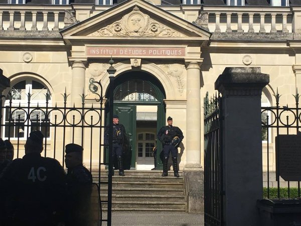 Répression à Sciences Po Rennes : 2 étudiantes mobilisées perdent leur emploi !