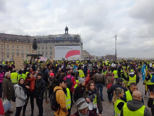 Bordeaux Acte 9 : la mobilisation des Gilets jaunes se massifie, plus de 15 000 manifestants