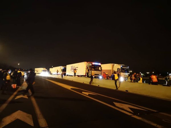 Gilets jaunes. Opération réussie à Toulouse : des centaines de camions ont été bloqués !