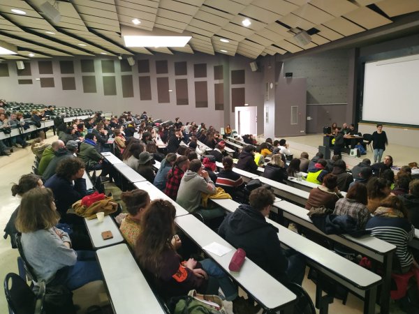 Université Paul Valéry Montpellier : 200 personnes en Assemblée Générale 