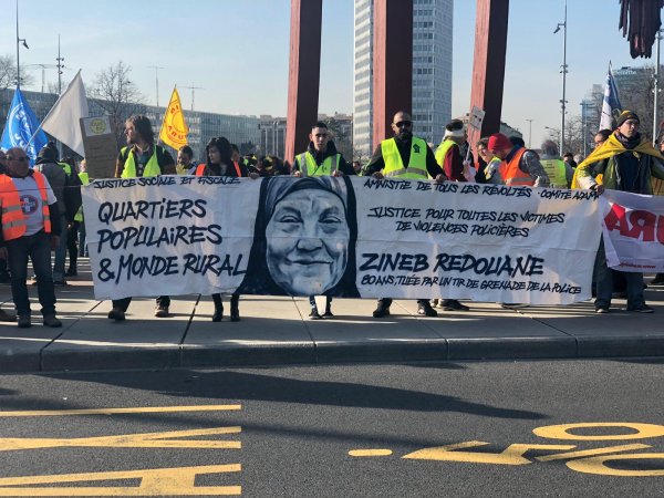 2500 Gilets Jaunes à Genève, devant l'ONU, contre les violences policières et la répression