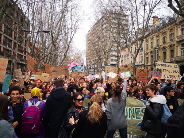 Grève mondiale pour le climat : 168.000 jeunes mobilisés en France