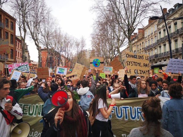 Grève mondiale pour le climat : 5000 jeunes manifestent à Toulouse