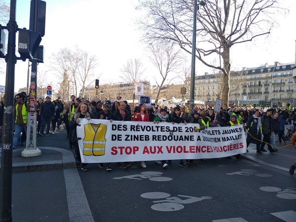 Gilets jaunes, marche pour le Climat, et des Solidarités : action commune contre les violences policières 