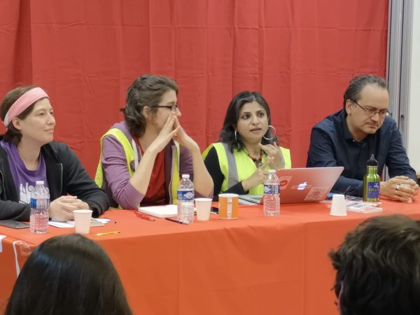 A Paris, Tithi Bhattacharya débat sur le féminisme aujourd'hui et la grève des femmes