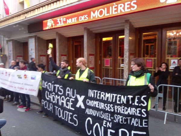 Vidéo. France 2 censure les images des Gilets jaunes envahissant la cérémonie des Molières 