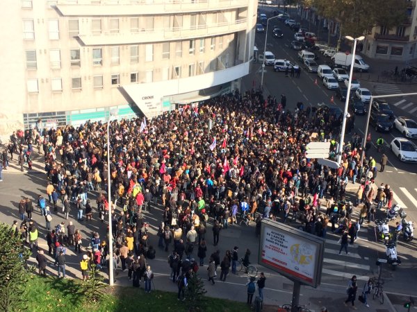 #LaPrecariteTue : Rassemblement devant le CROUS à Lyon, ce mardi 12 novembre