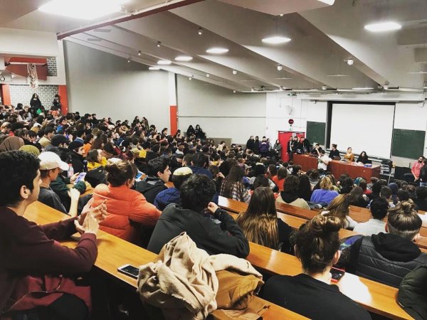 500 étudiants à Tolbiac : contre la précarité, le 5 décembre en ligne de mire