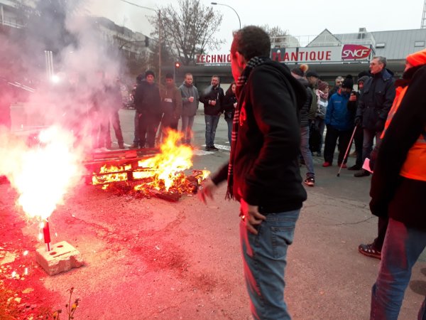Technicentre de Châtillon : les grévistes déterminés pour le retrait total de la réforme