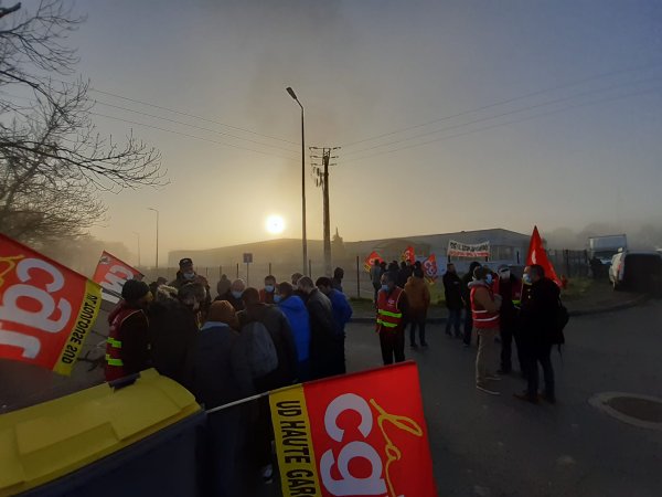 Grève reconduite ! Les salariés de Cauquil se battent pour leur futur ! 