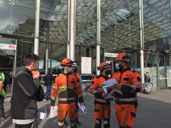 "La SNCF met en danger les usagers" : les grévistes de l'Infrapôle mobilisés à Gare du Nord