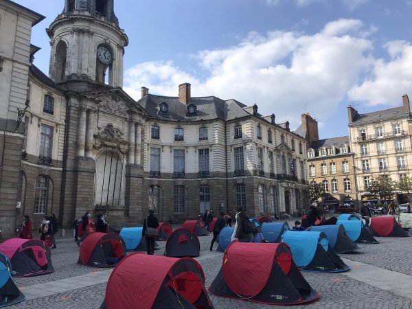 Rennes. Encore une expulsion de sans-abris : la police confisque les tentes de plusieurs familles