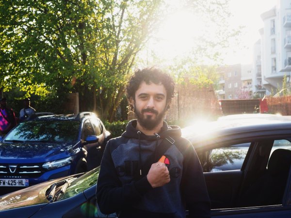 Portrait : Shahin Hazamy, journaliste indépendant et militant de quartier harcelé par la police