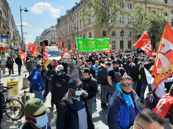 "On était en première ligne !" : les agents de la Ville de Paris manifestent pour défendre leurs droits