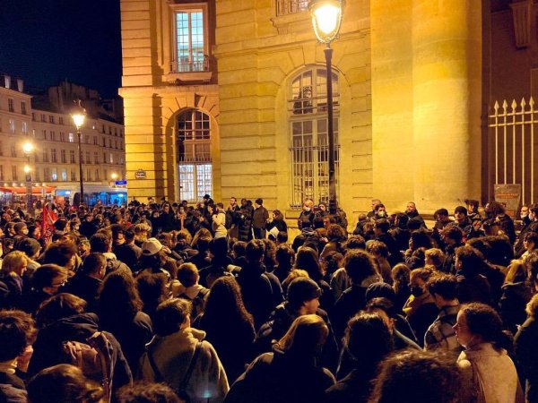 500 personnes au Panthéon pour Anasse Kazib : une démonstration face à l'extrême-droite
