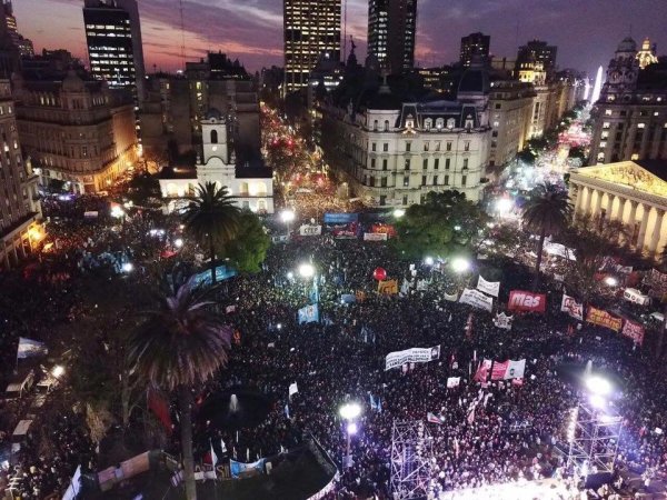 Manifestation monstre à Buenos Aires pour le militant mapuche disparu, Santiago Maldonado