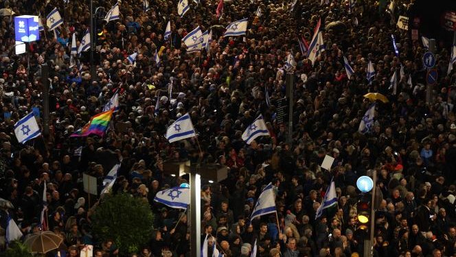 Israël. Face aux mobilisations massives, Netanyahu « suspend » la réforme judiciaire