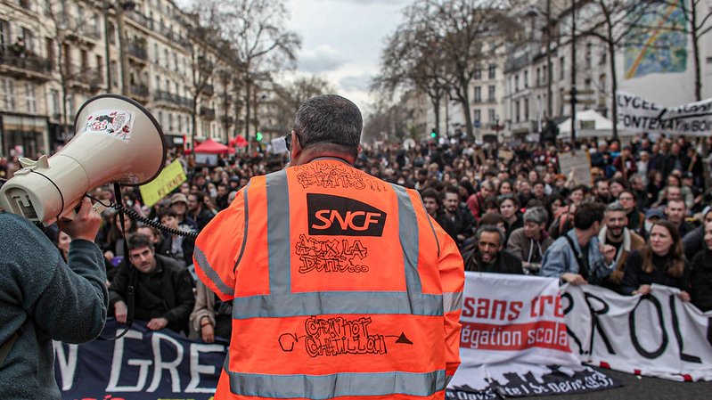 Ni « pause », ni compromis avec Macron : organisons-nous à la base pour la grève générale !