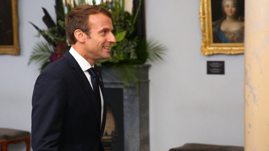 Rémunération au mérite : Macron confirme son offensive contre le statut de fonctionnaire