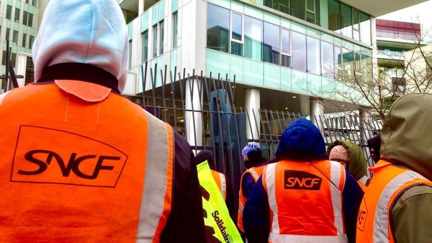 SNCF : les organisations syndicales vont-elles signer l'accord salarial ?