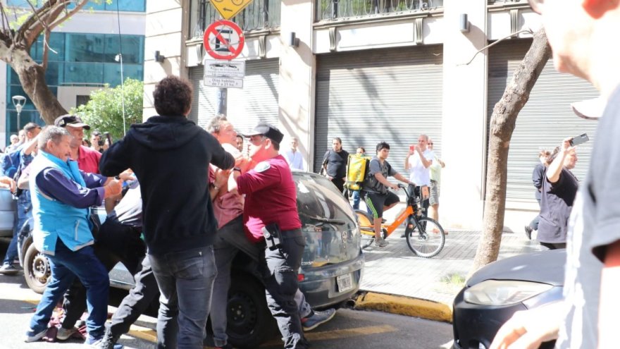 Argentine. Arrestations, aides sociales coupées : Milei lance une offensive contre le droit de manifester